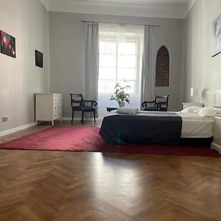 Florianska Grand 2 *