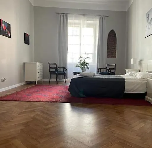 Florianska Grand 2 *